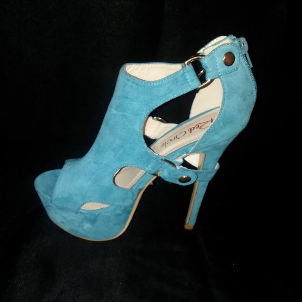Blue Heels